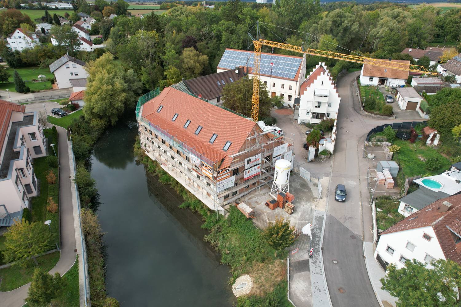 Die Wohnanlage im Oktober 2026 aus der Luft